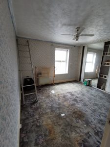 A room requiring renovation