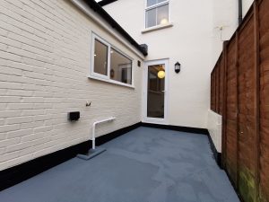 A courtyard outside a house